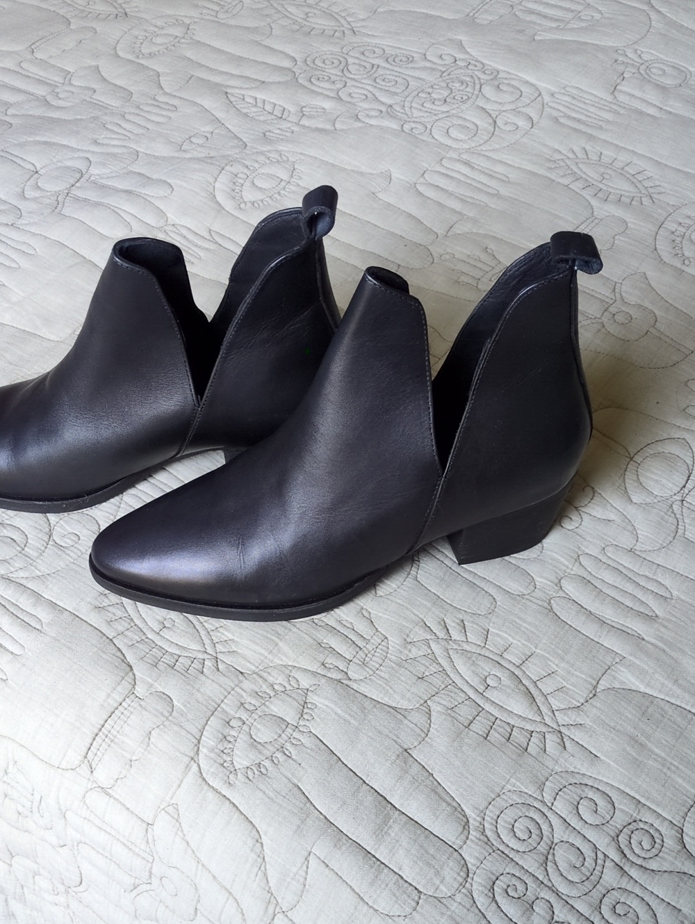 Women’s Vintage Foundry Co Black Leather "Kara" Boots - Sleek Cutout Size 8.5